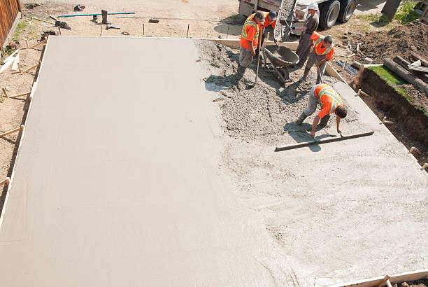 Best Concrete Walkway Installation  in Lexington, MS